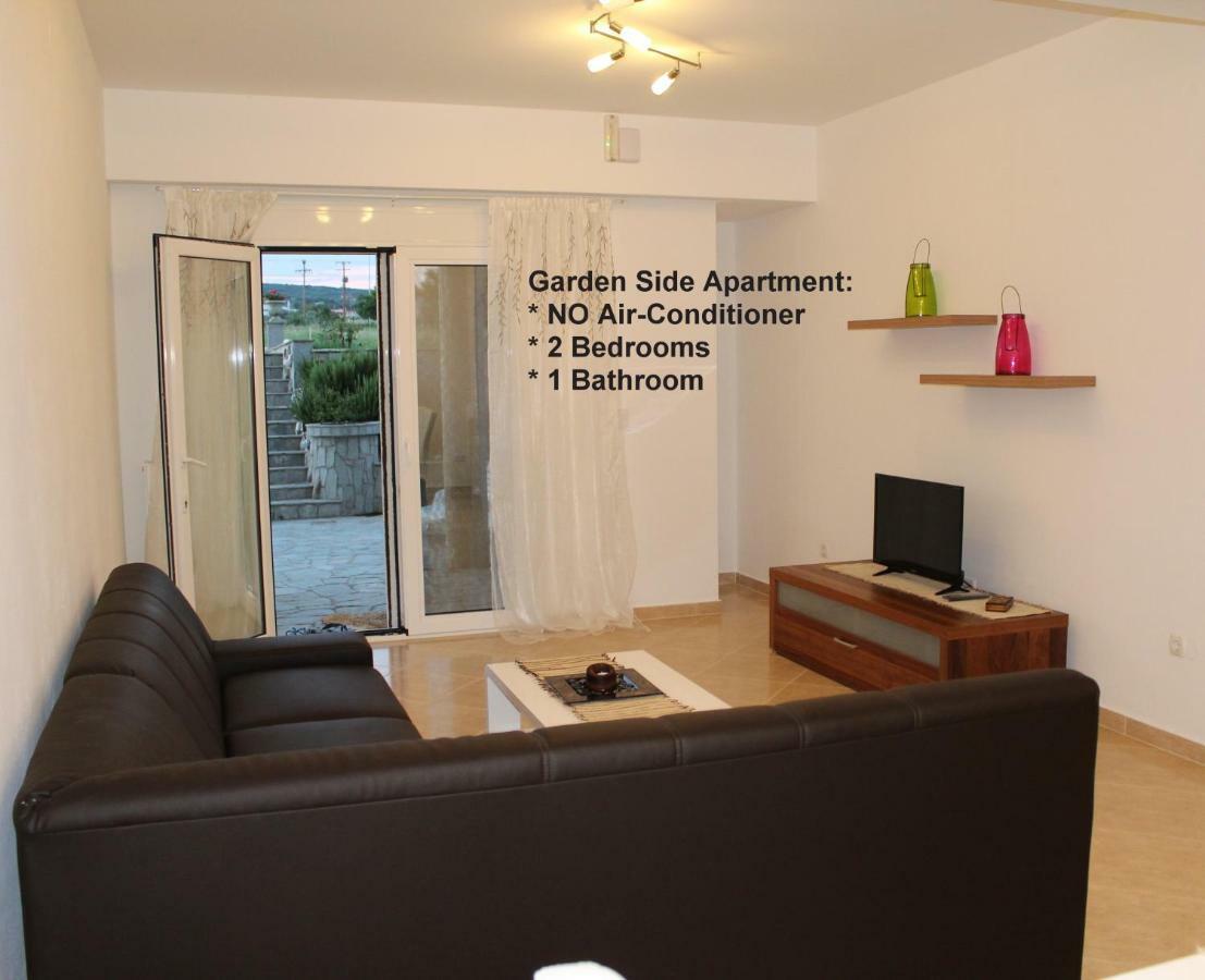 Villa Dimitri - Gardenside Souterrain Dedeağaç Dış mekan fotoğraf